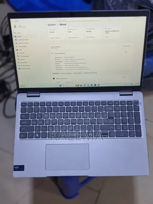 Laptop Dell Precision 3590 16GB Intel Core Ultra 7 SSD 512GB