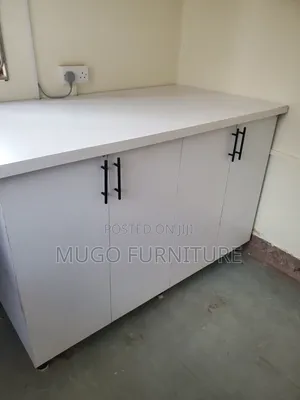 Pure White Elegant Lab Worktops