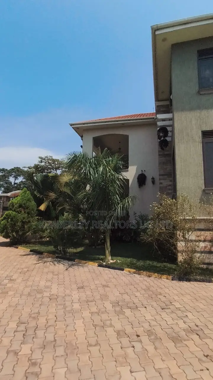 5bdrm House in Division A for sale