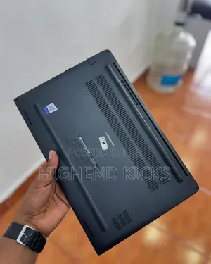 Laptop Dell Latitude 7390 8GB Intel Core i5 SSD 256GB