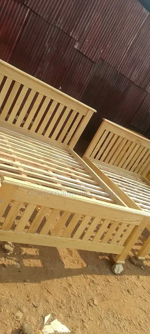Wooden Varnished Bed  5 by 6