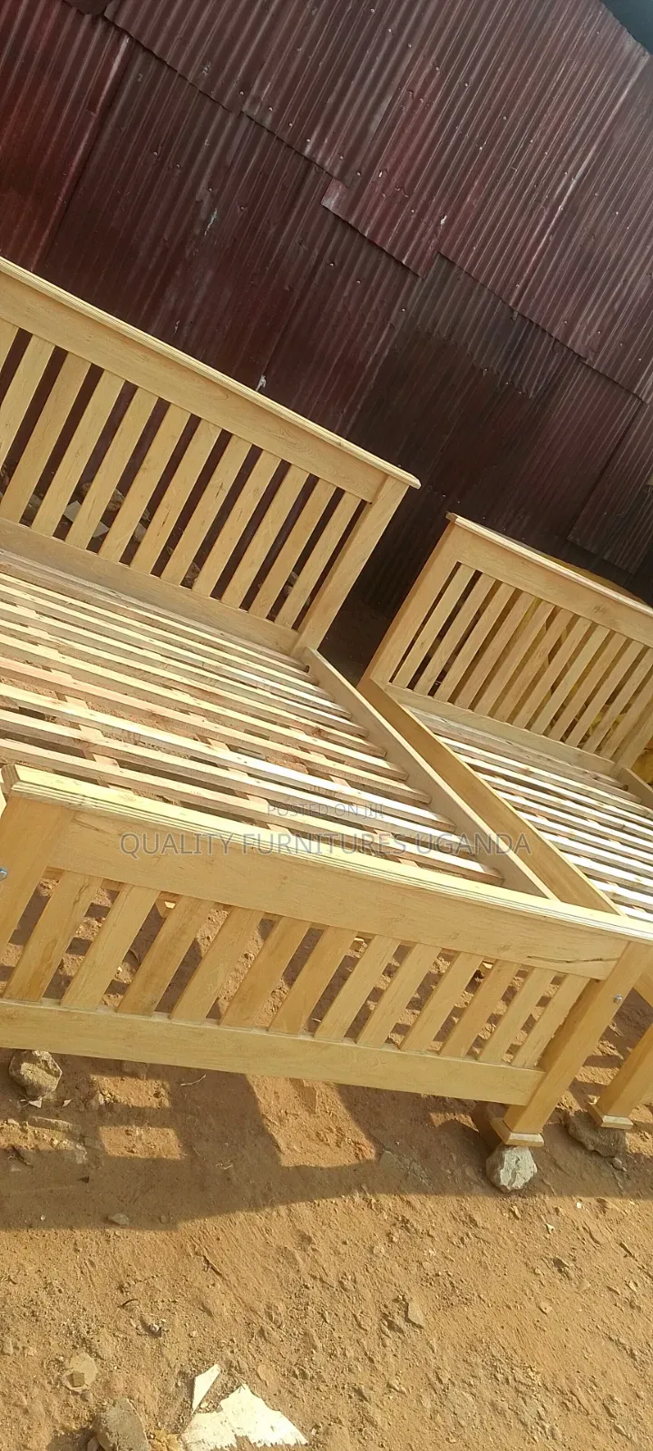 Wooden Varnished Bed  5 by 6