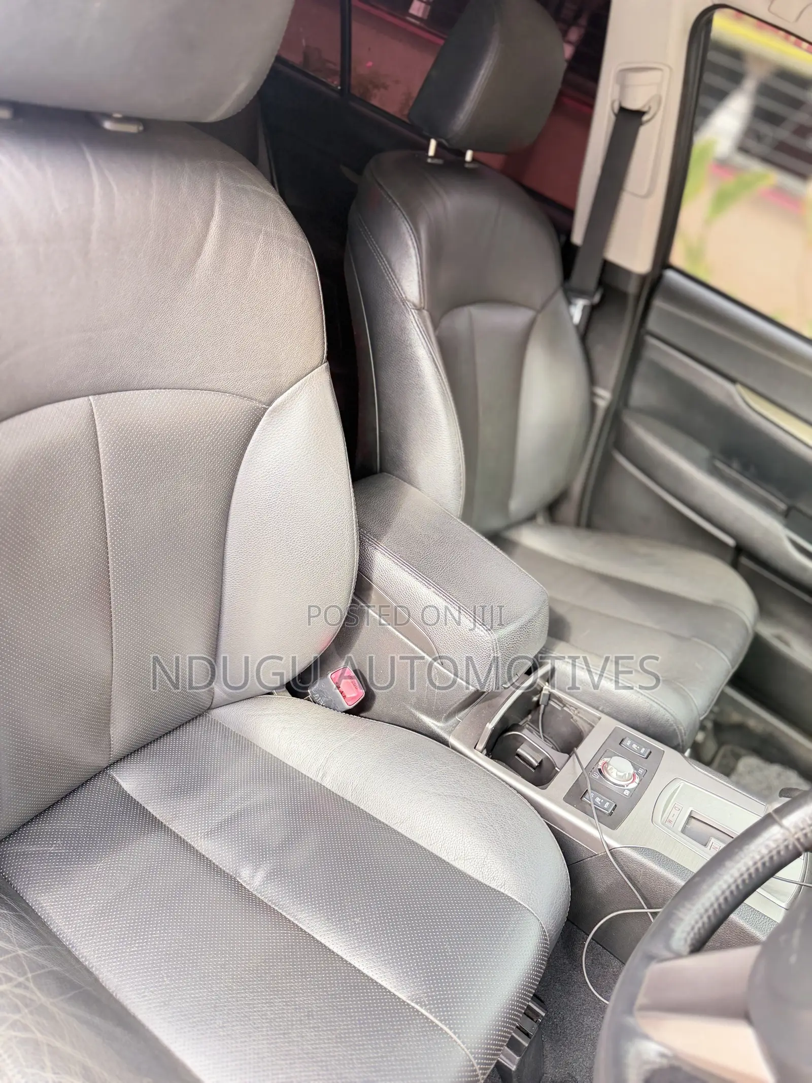 Subaru Outback 2.5i 2012 White
