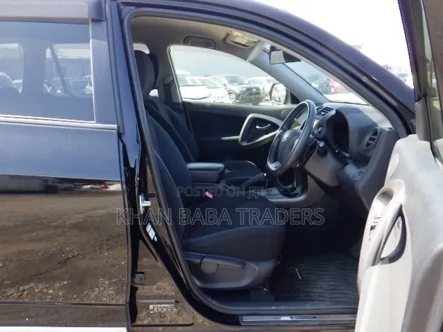 Toyota Vanguard 2012 Black