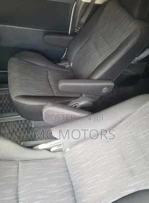 Toyota Noah 2013 Gray