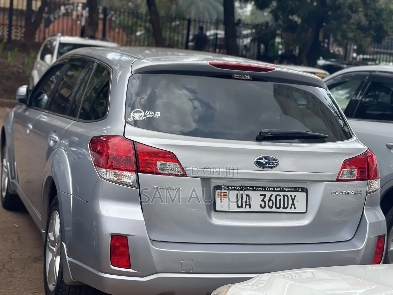 Subaru Outback 2011 Silver