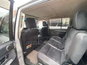 Mitsubishi Pajero 2010 White