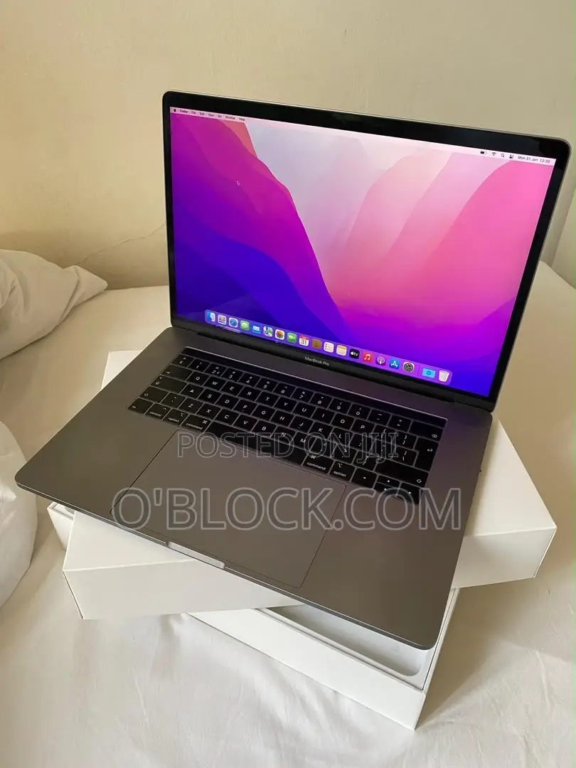 Laptop Apple MacBook Pro 2018 16GB Intel Core i7 SSD 512GB