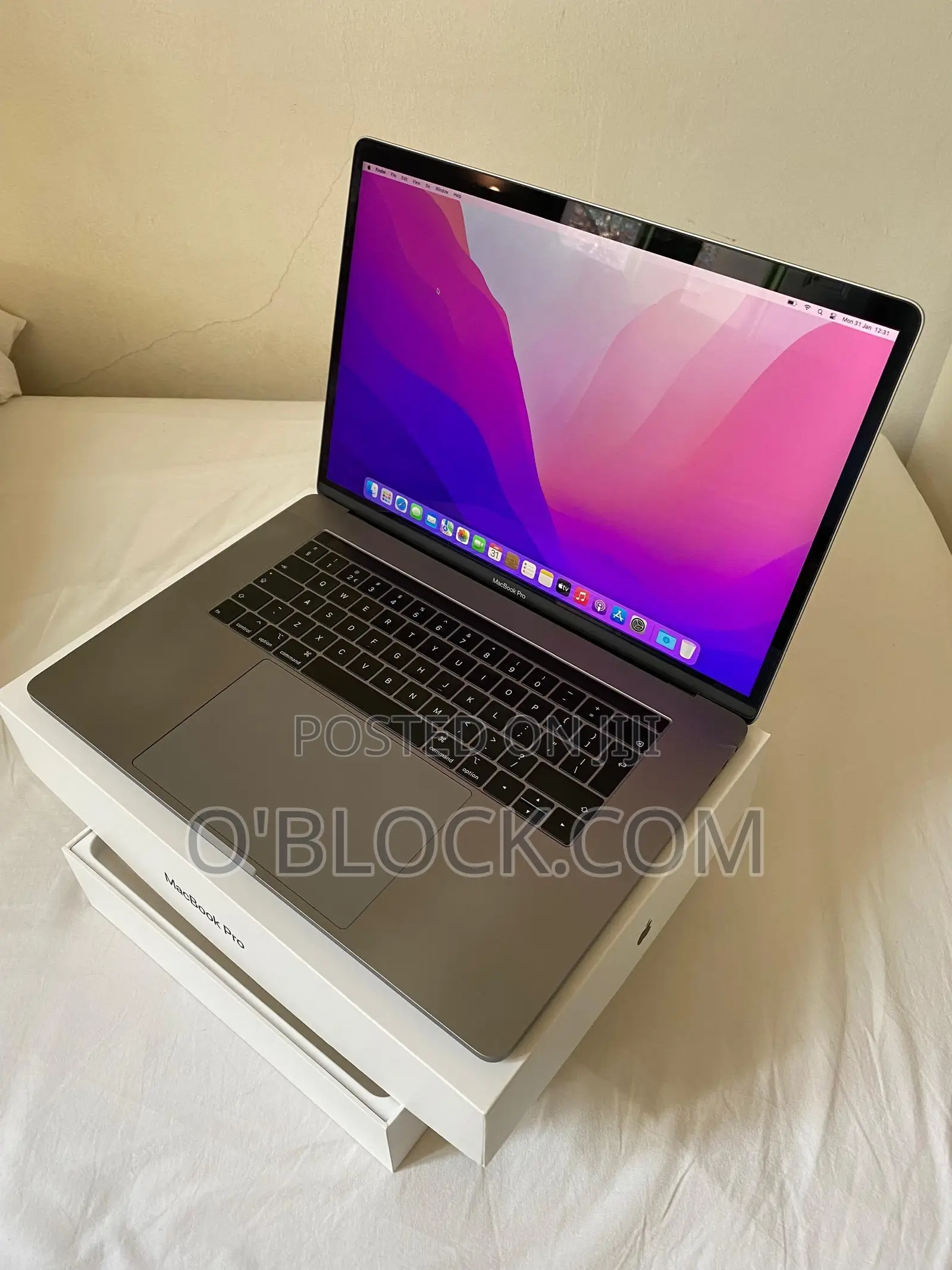 Laptop Apple MacBook Pro 2018 16GB Intel Core i7 SSD 512GB