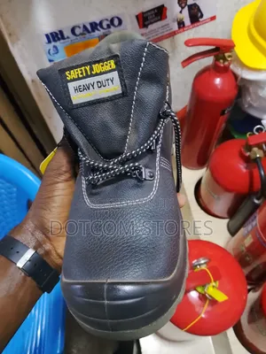 Safety Jogger Heavy Duty Construction Site Boots Safety Shoes - Black