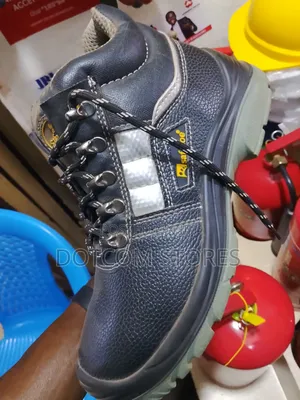 SAFEYEAR Heavy Duty Safety Boots