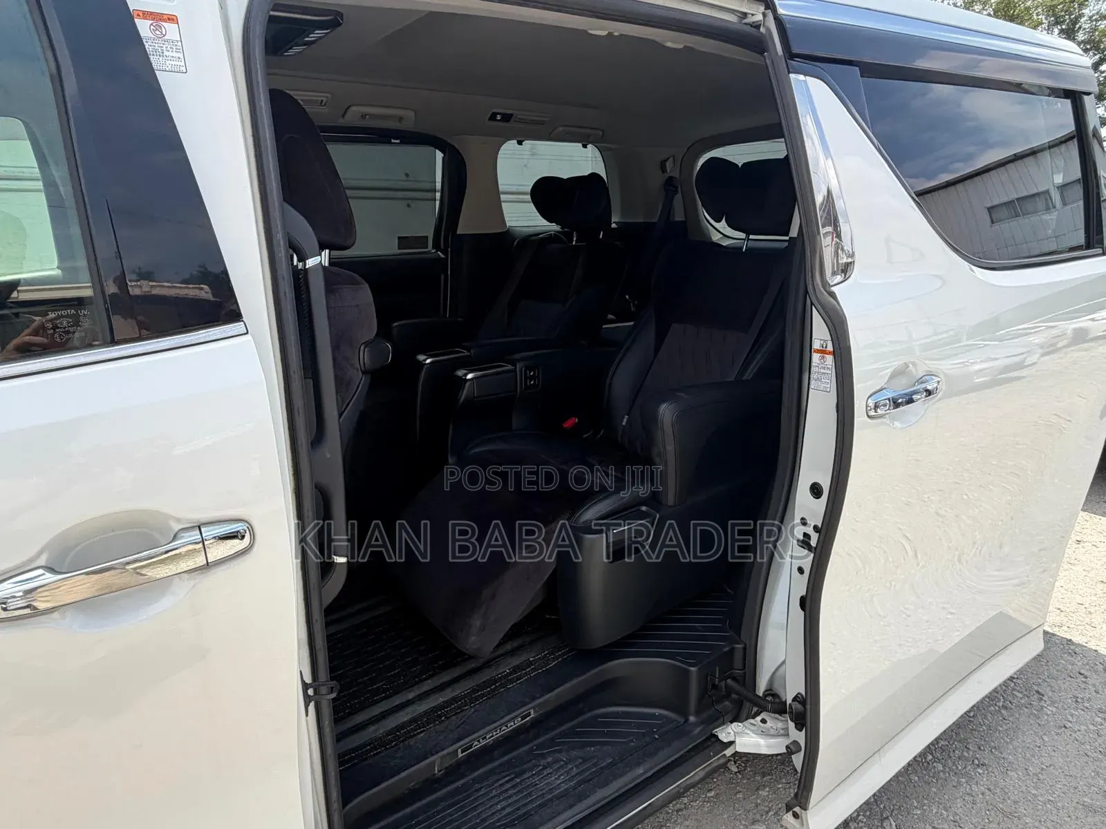 Toyota Alphard 2021 White