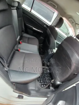 Subaru Impreza 2.0i Limited PZEV 4dr Hatchback AWD (2.0L 4cyl CVT) 2015
