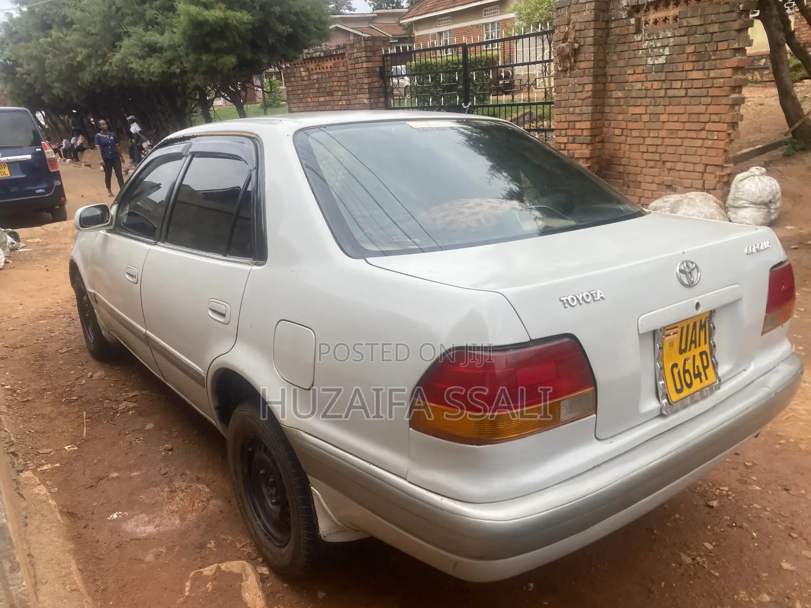 Toyota Caldina 2000 Silver