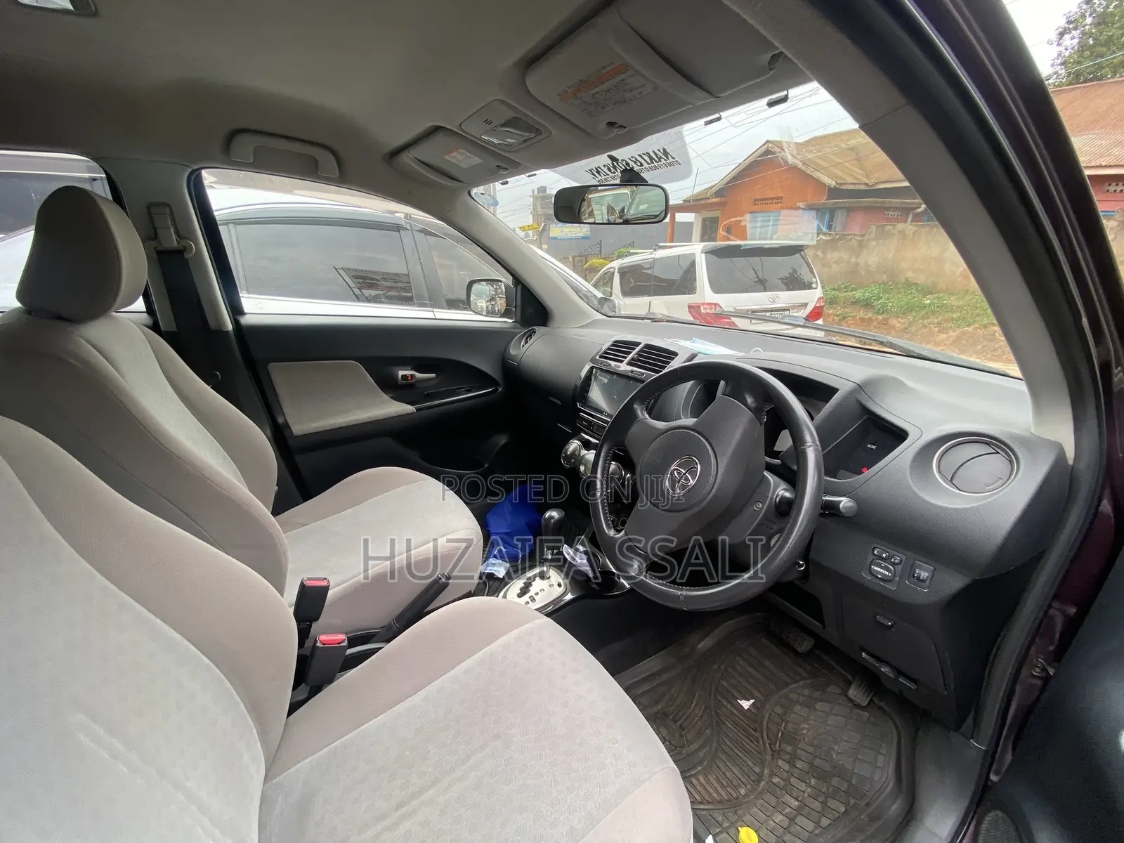Toyota IST 2012 Maroon