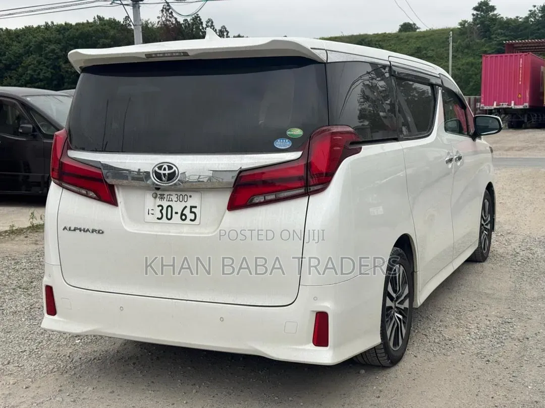 Toyota Alphard 2019 White
