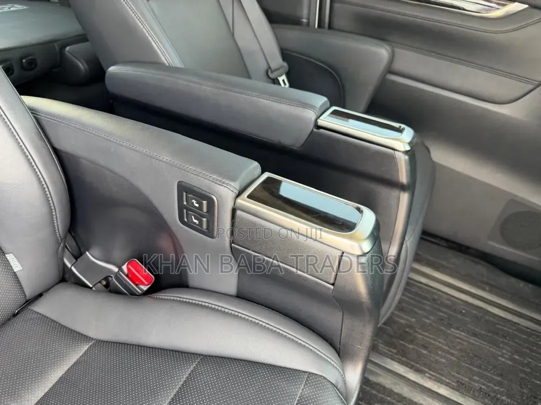 Toyota Alphard 2019 White