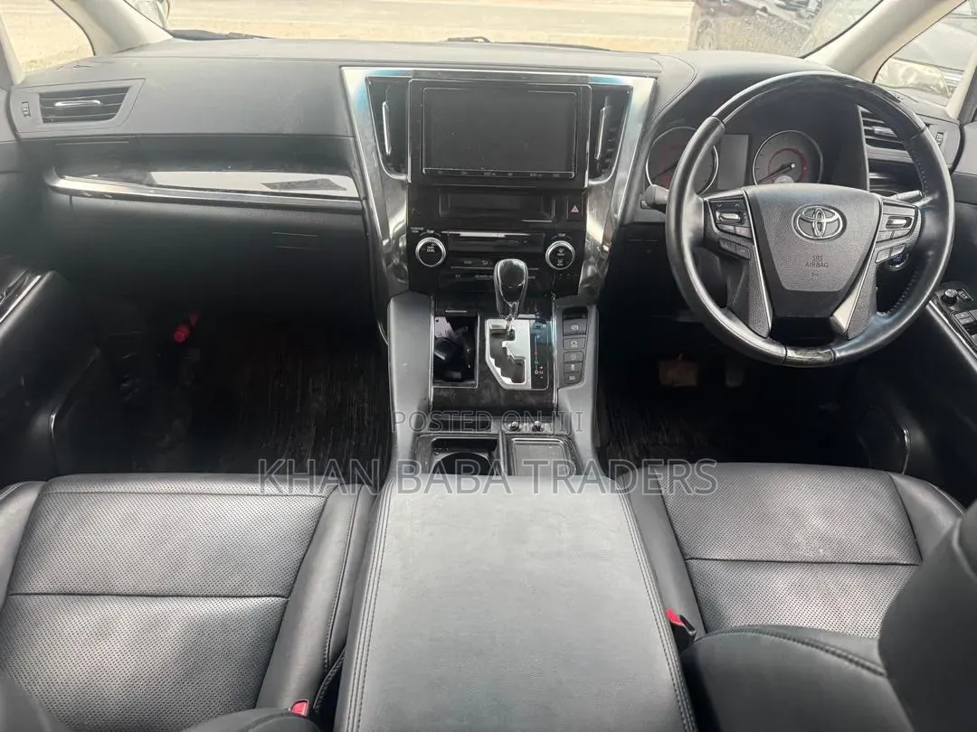 Toyota Alphard 2019 White