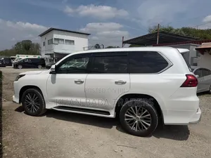 Lexus LX 2017 White
