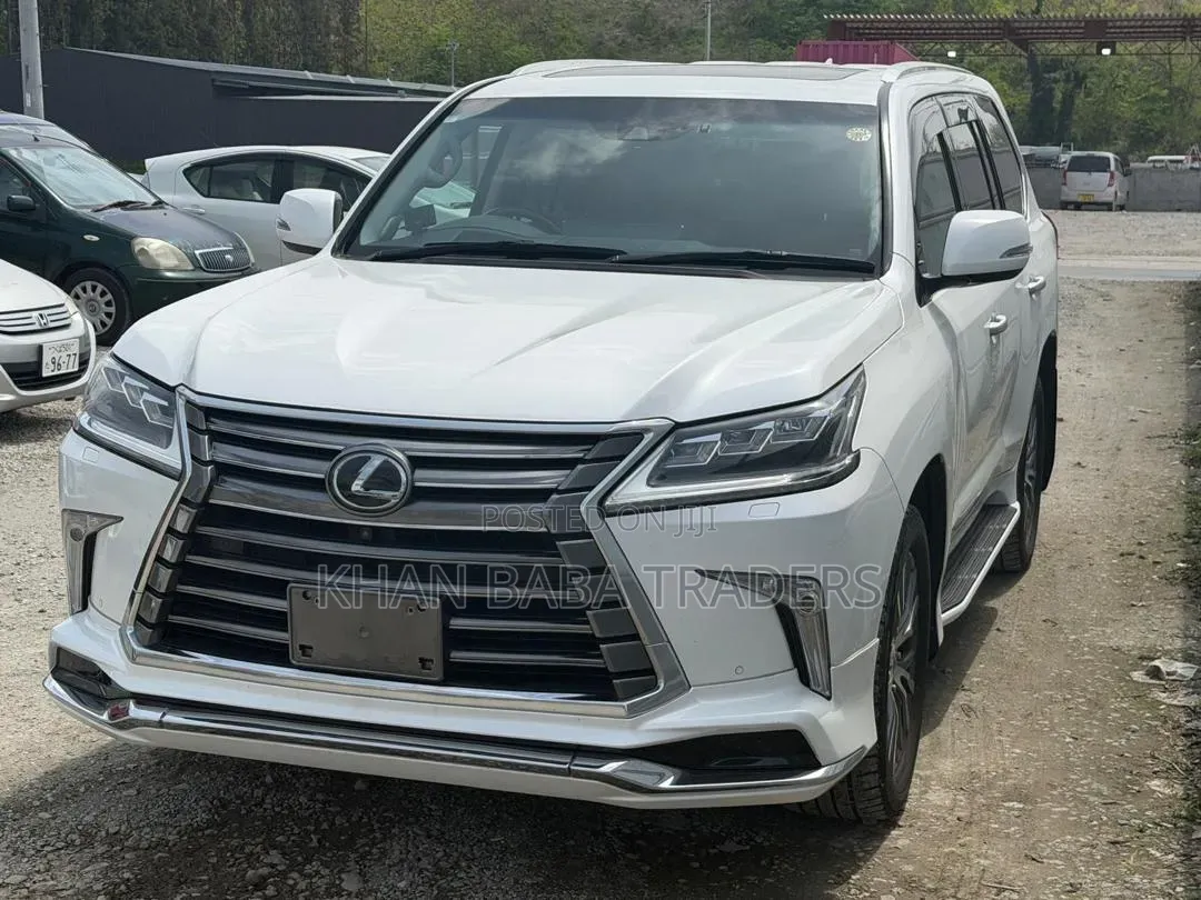 Lexus LX 2017 White