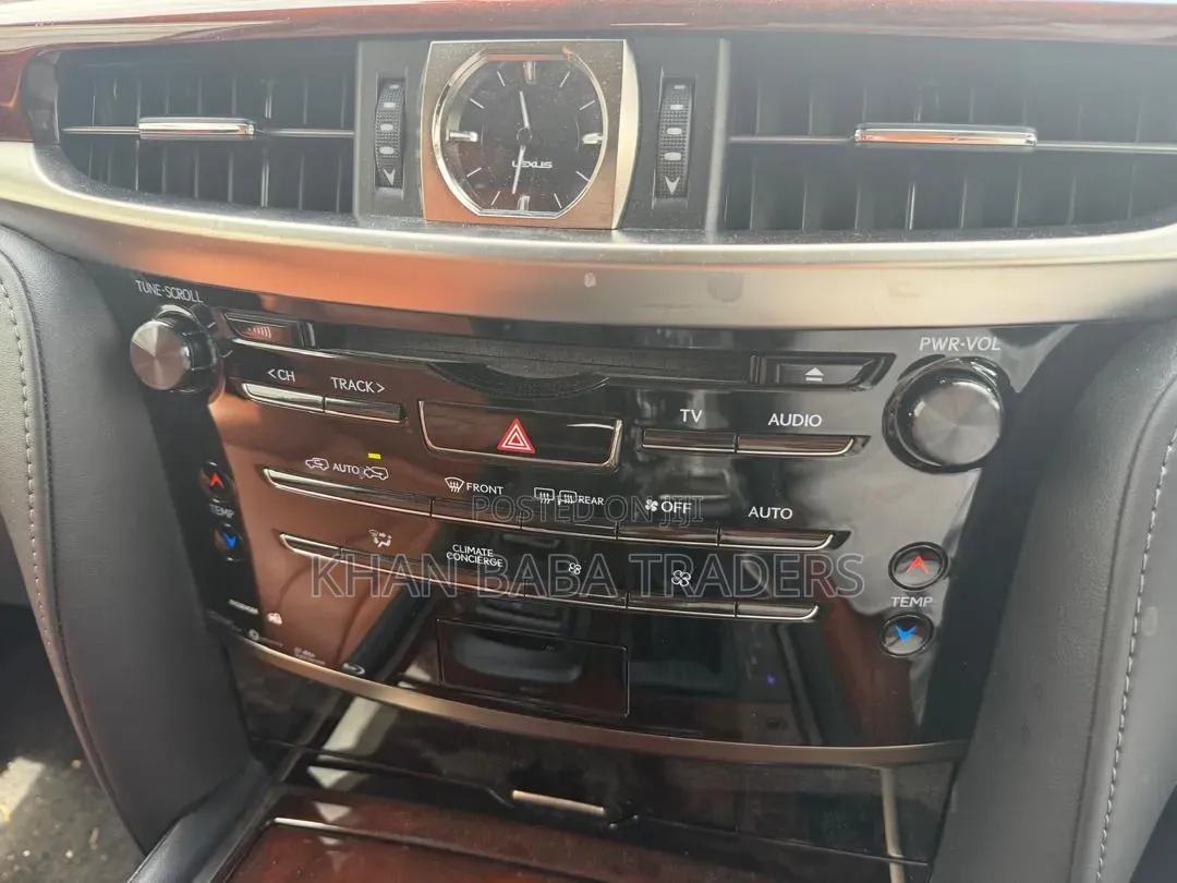 Lexus LX 2017 White