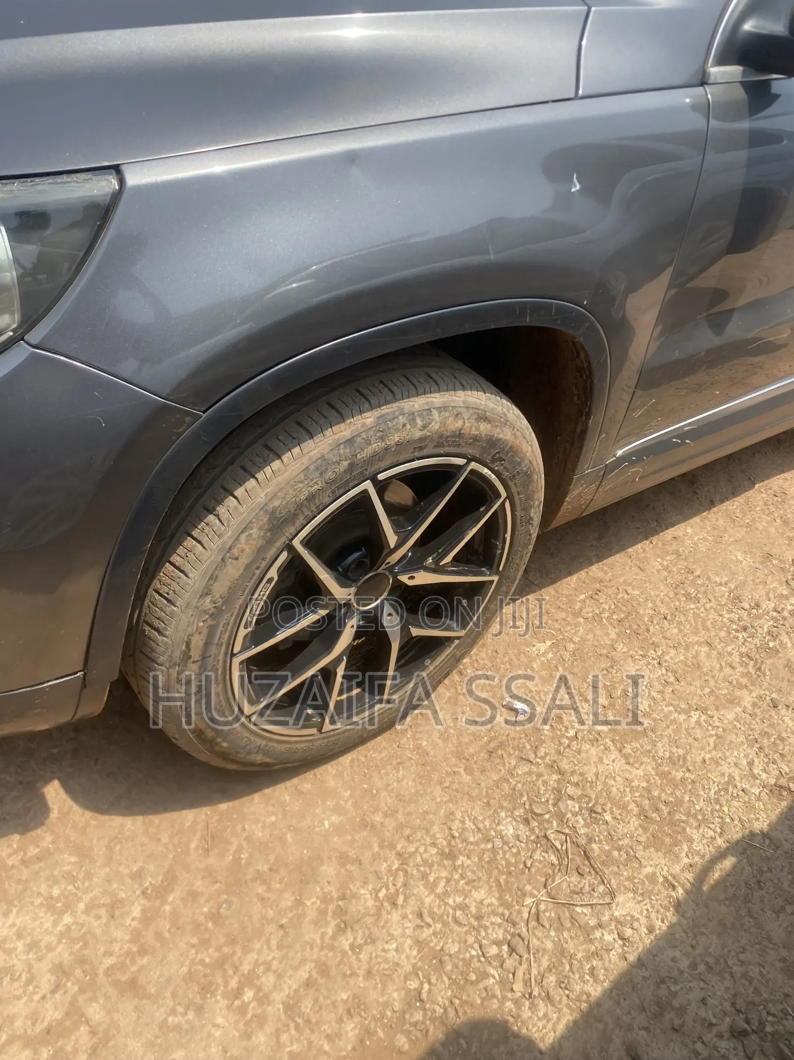 Volkswagen Tiguan 2010 Gray