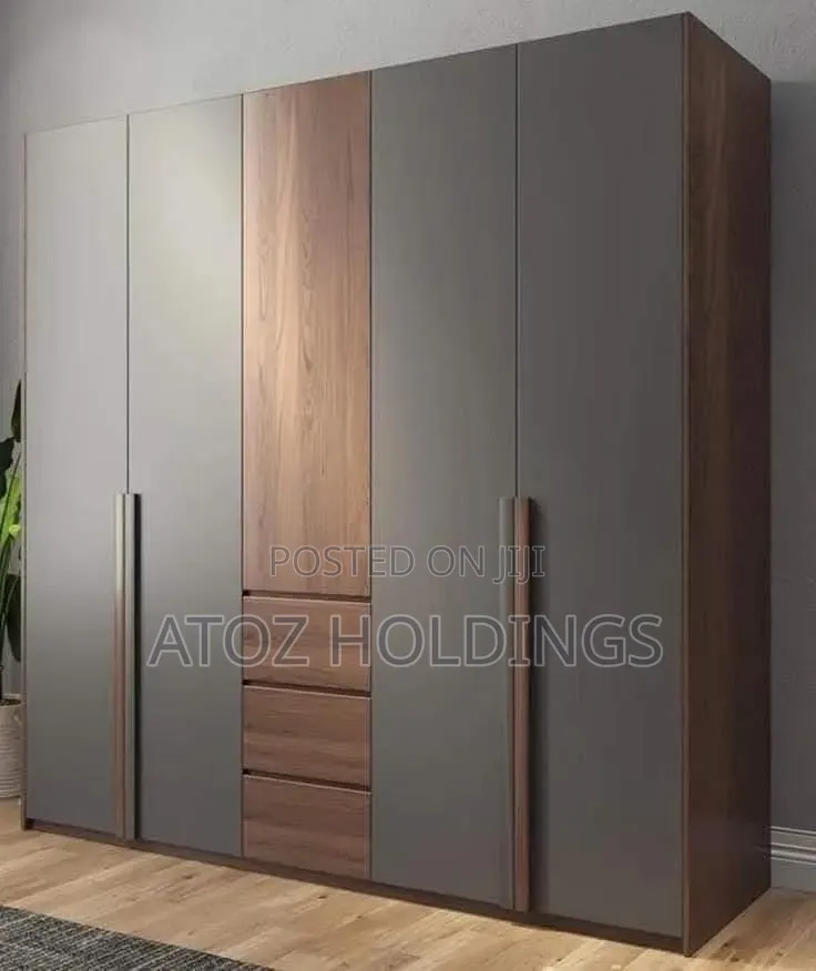 Wardrobes/Elegant Customized Wardrobes