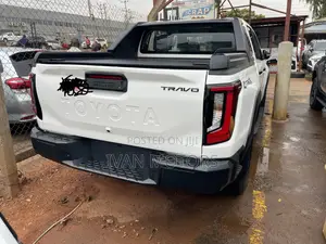 New Toyota Hilux 2026 White