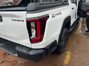 New Toyota Hilux 2026 White