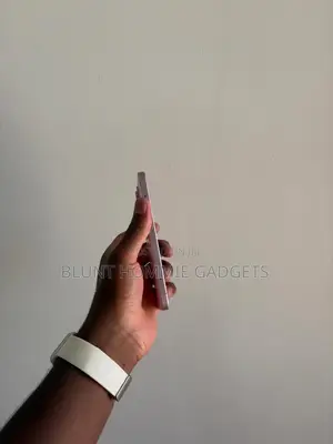 Apple iPhone 15 128 GB Pink