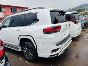 Toyota Land Cruiser 2024 White