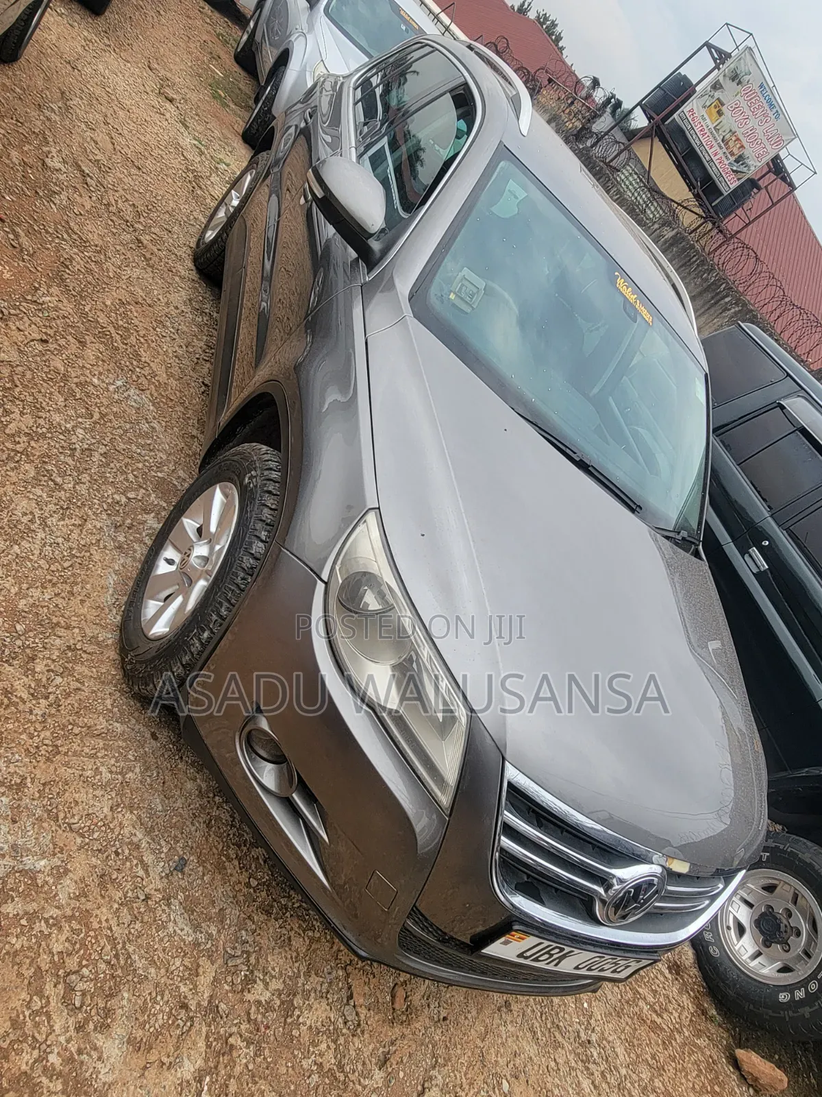 Volkswagen Tiguan 2011 Gray