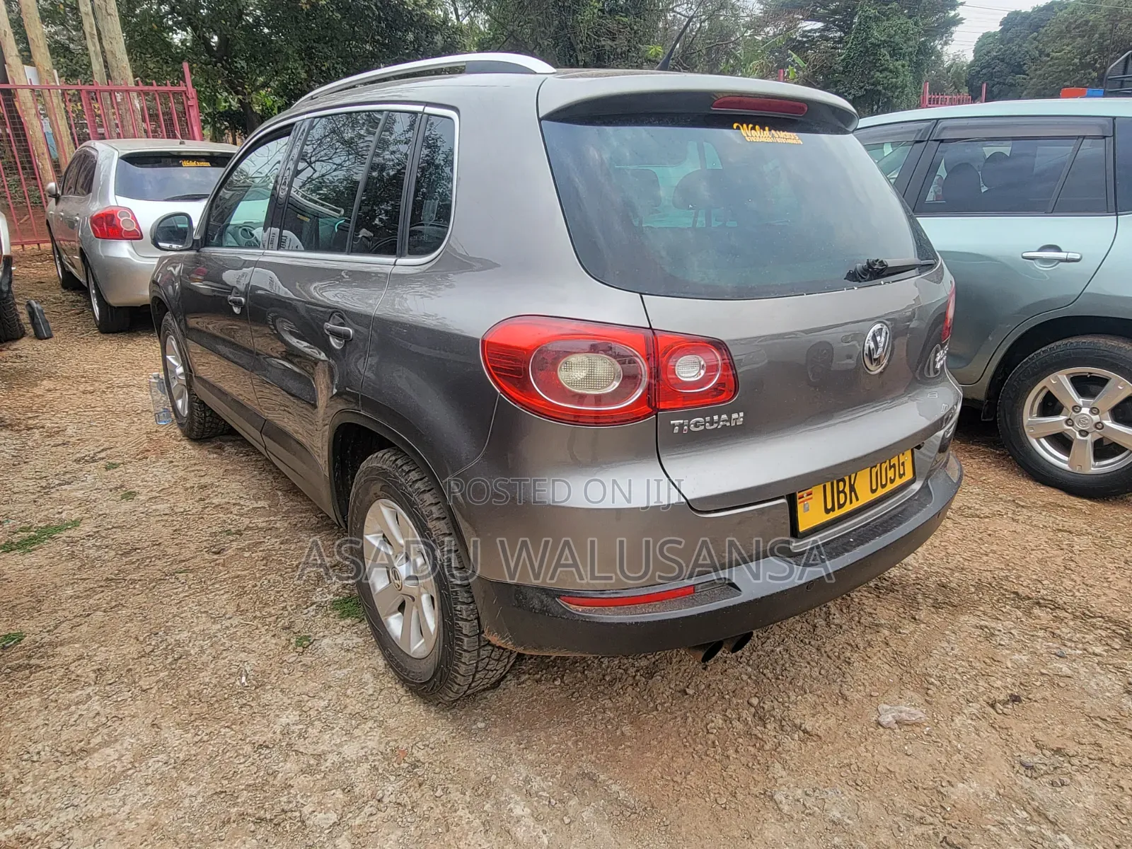Volkswagen Tiguan 2011 Gray