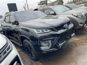 Toyota Fortuner 2021 Black