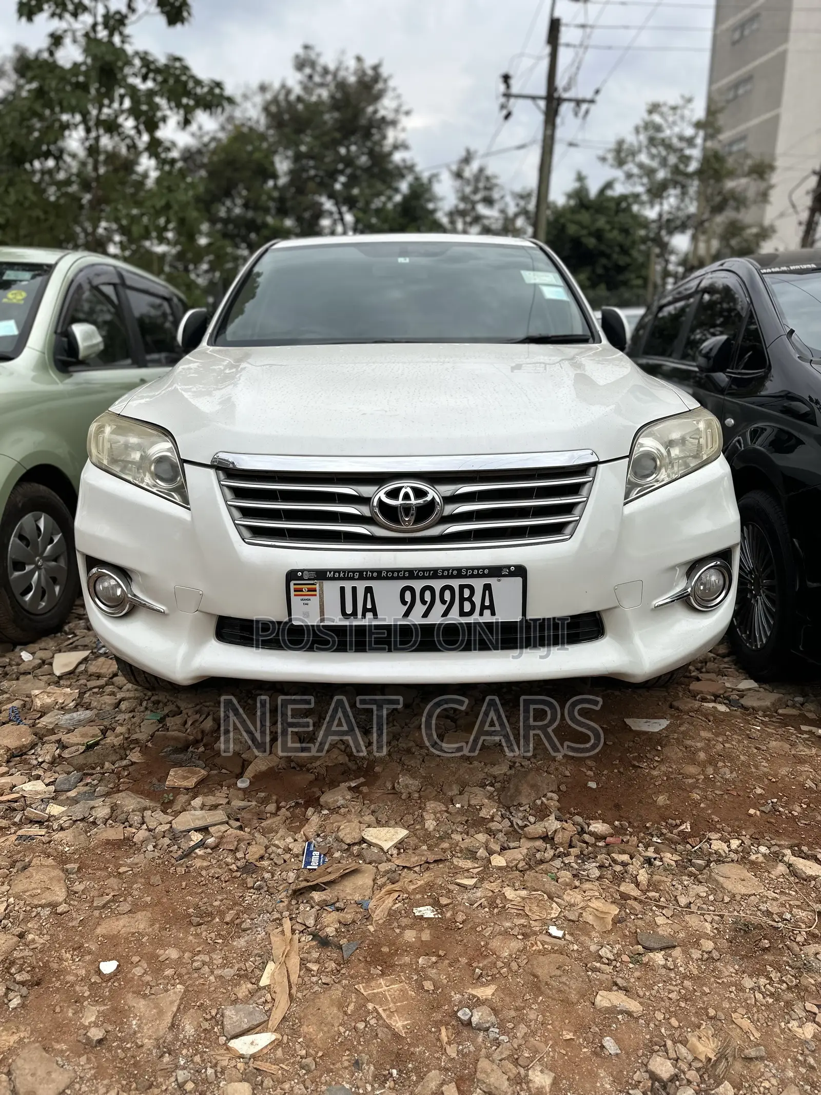 Toyota Vanguard 2010 White