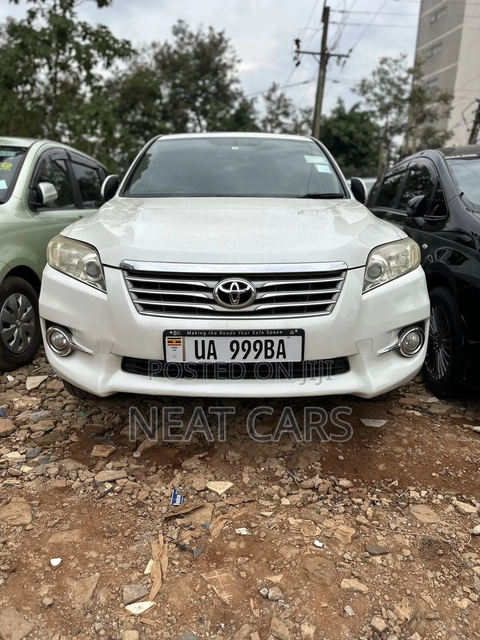 Toyota Vanguard 2010 White
