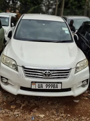 Toyota Vanguard 2010 White