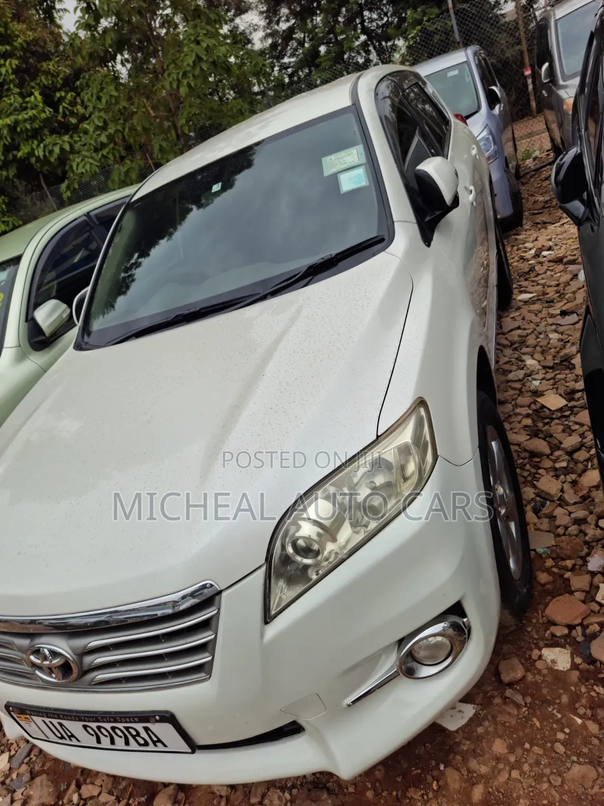 Toyota Vanguard 2010 White