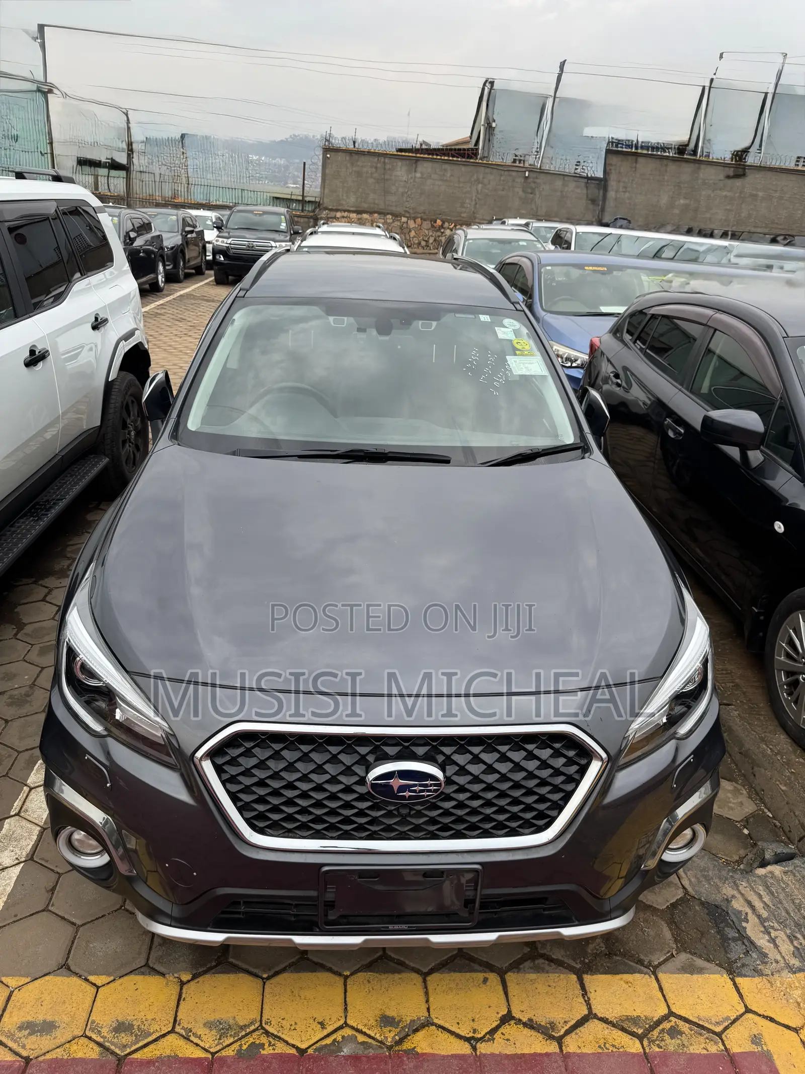Subaru Outback Premium AWD 2020 Gray