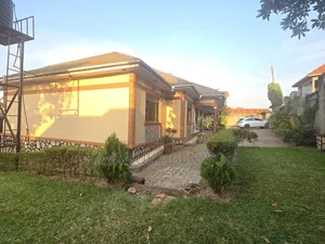 4bdrm House in Bulenga, Central Division for sale
