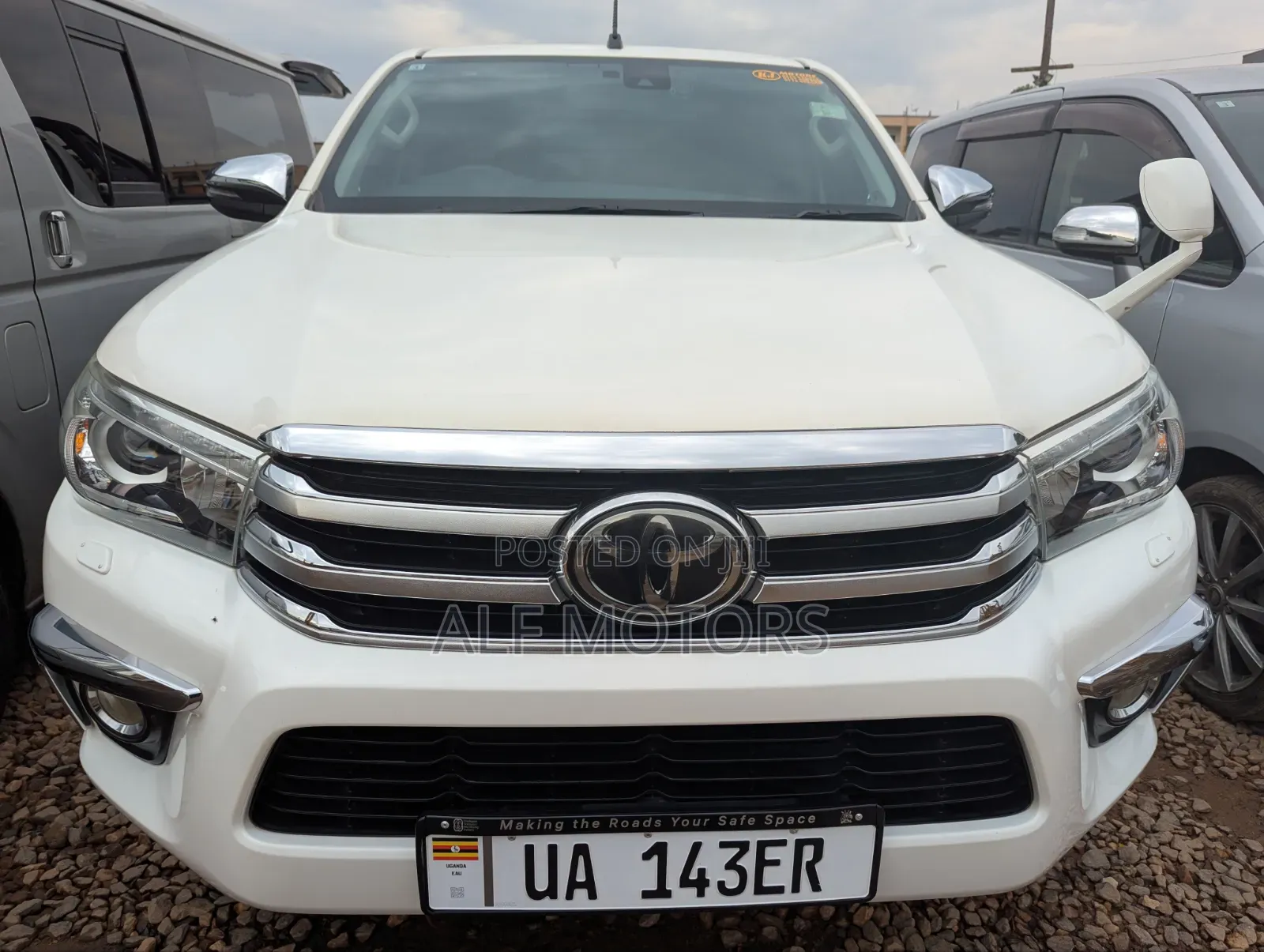 Toyota Hilux 2016 White
