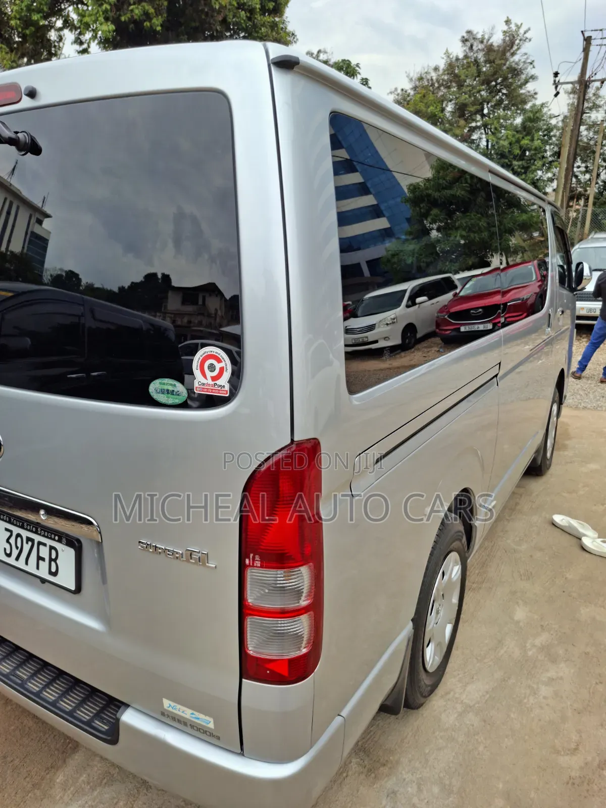 Toyota HiAce 2010 Silver