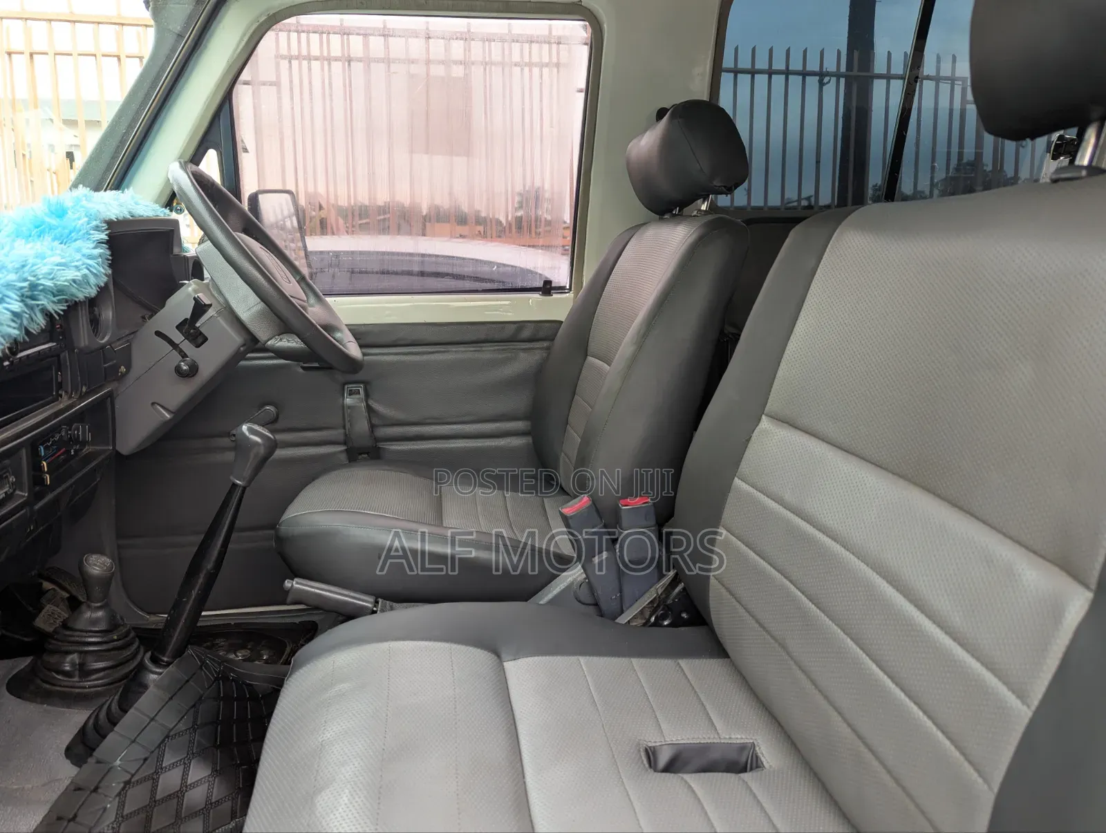 Toyota Land Cruiser Prado 2005 White