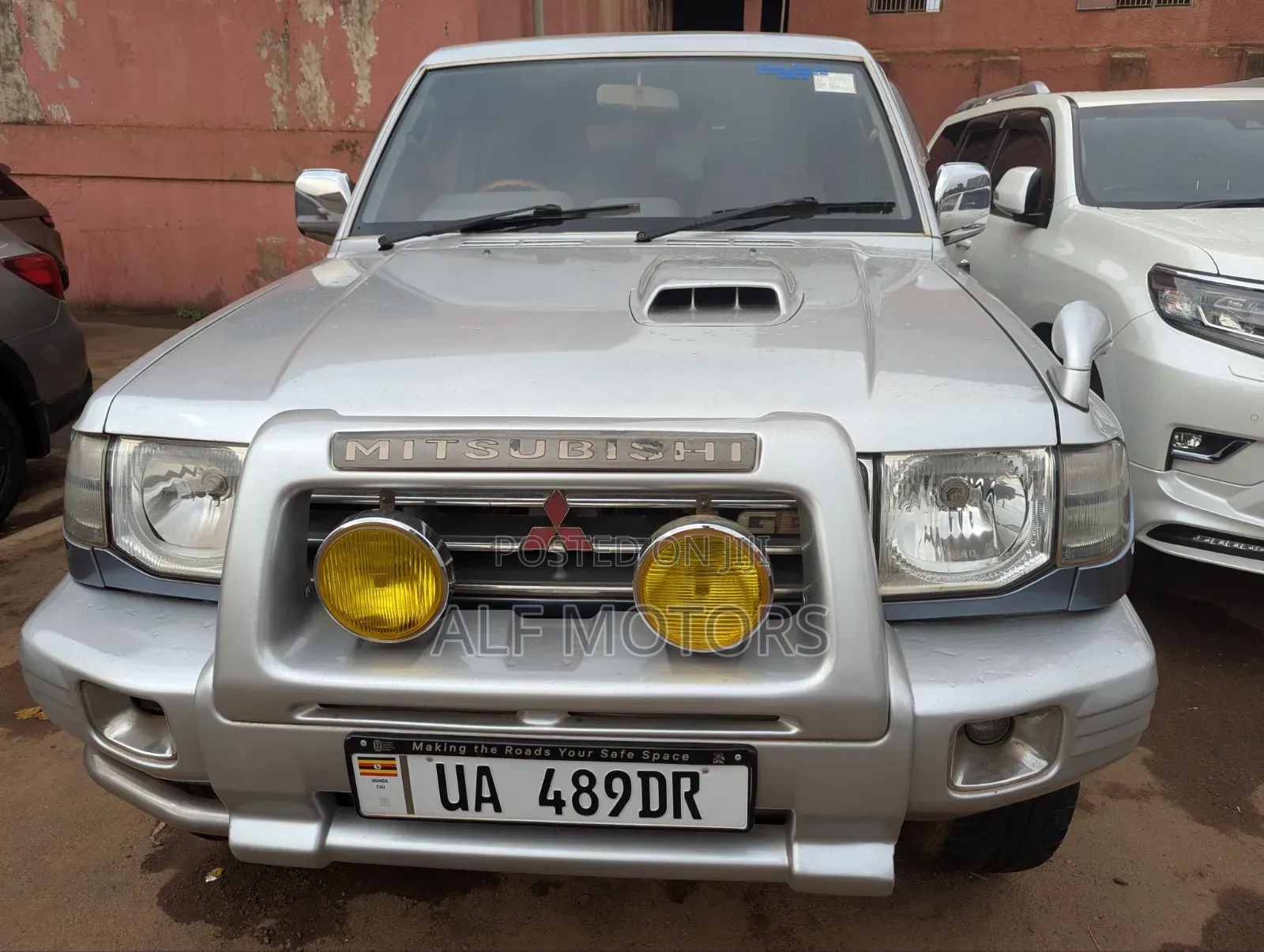 Mitsubishi Pajero Junior 1998 Silver