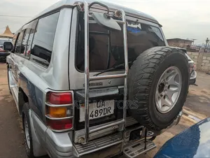 Mitsubishi Pajero Junior 1998 Silver