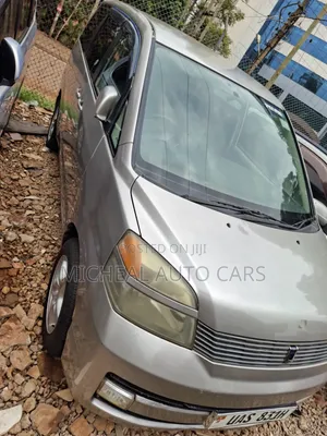Toyota Noah 2002 Gray