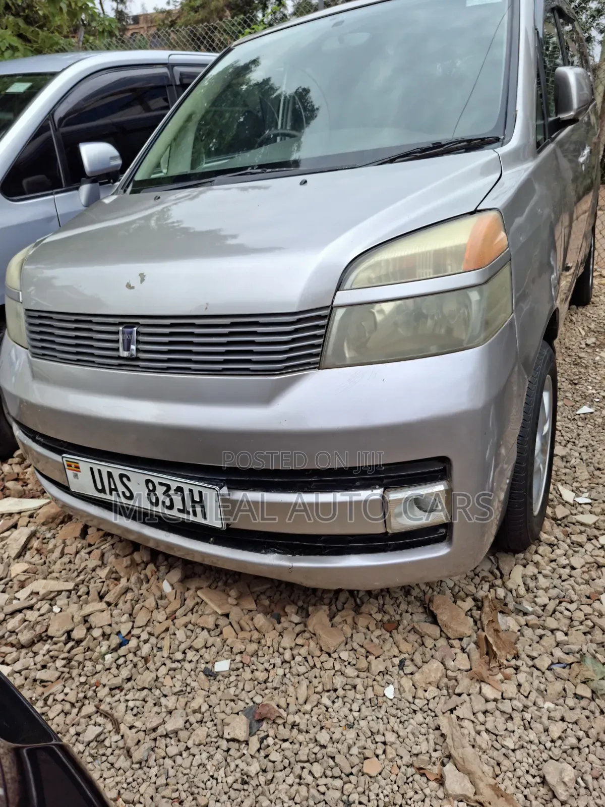 Toyota Noah 2002 Gray