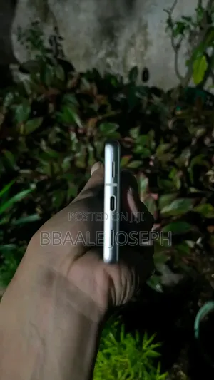 Google Pixel 7a 128 GB White