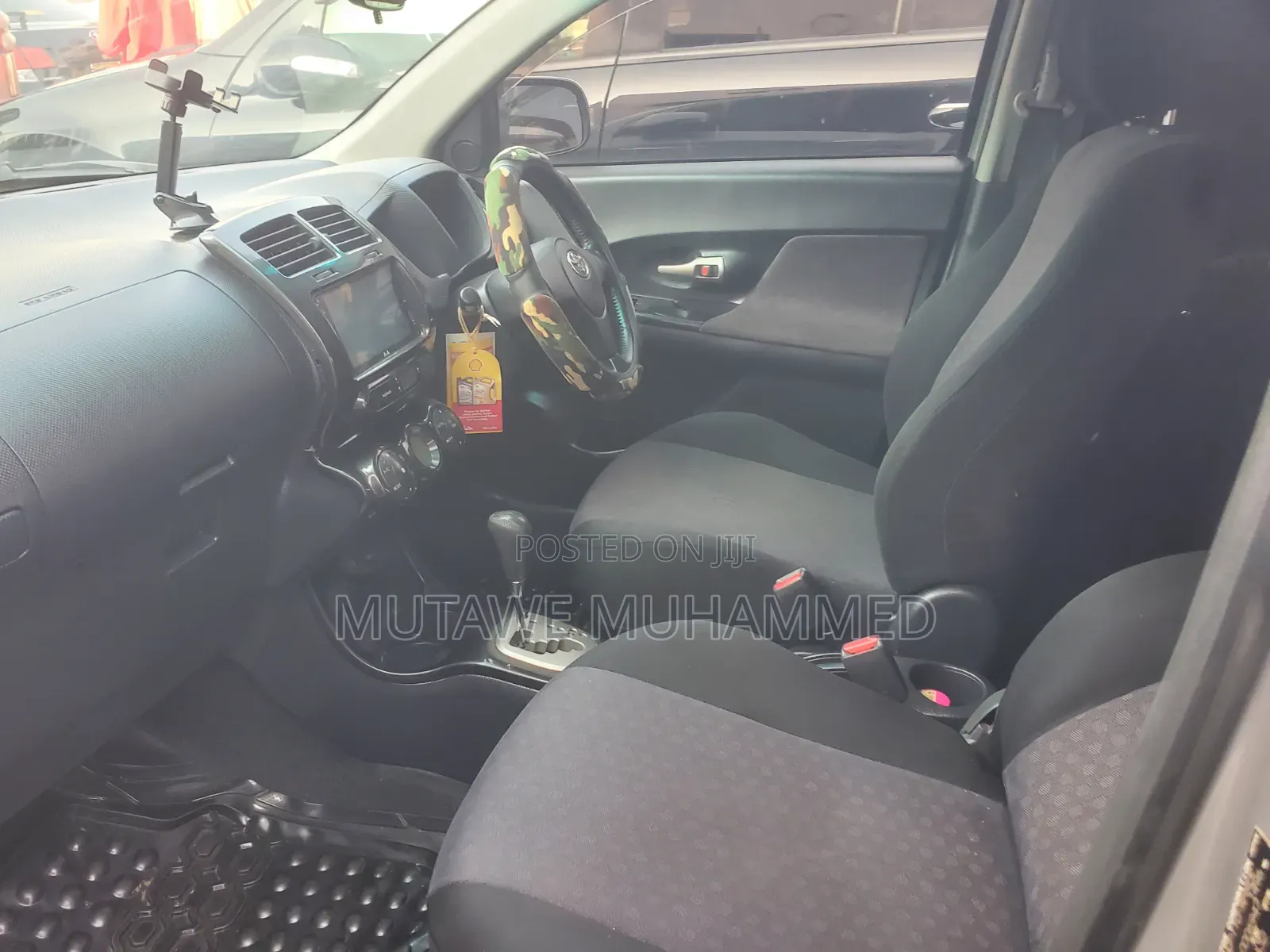 Toyota IST 2010 Silver