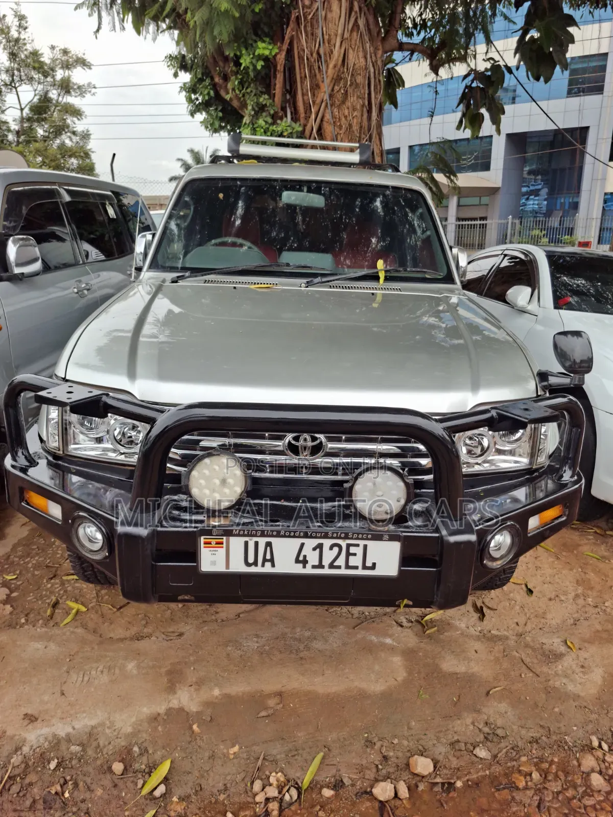 Toyota Hilux 2000 Silver